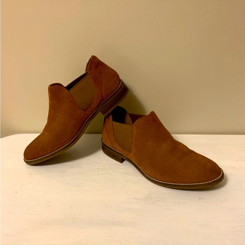 Clarks Camzin Chelsea Suede Slip-On Loafers, Size 9